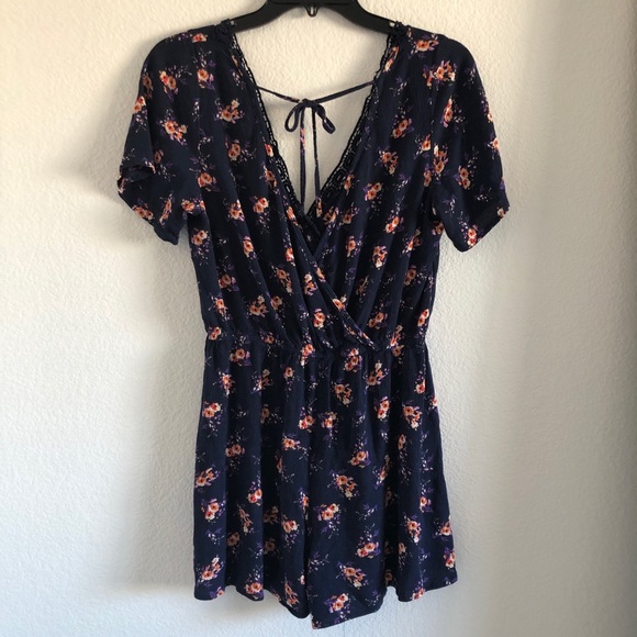 3 FOR $15! XHILARATION | NAVY FLORAL LACE PLAYSUIT - Picture 5 of 7
